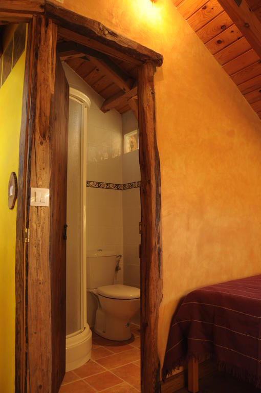 Hostal O'Porron Sabiñánigo Habitación foto