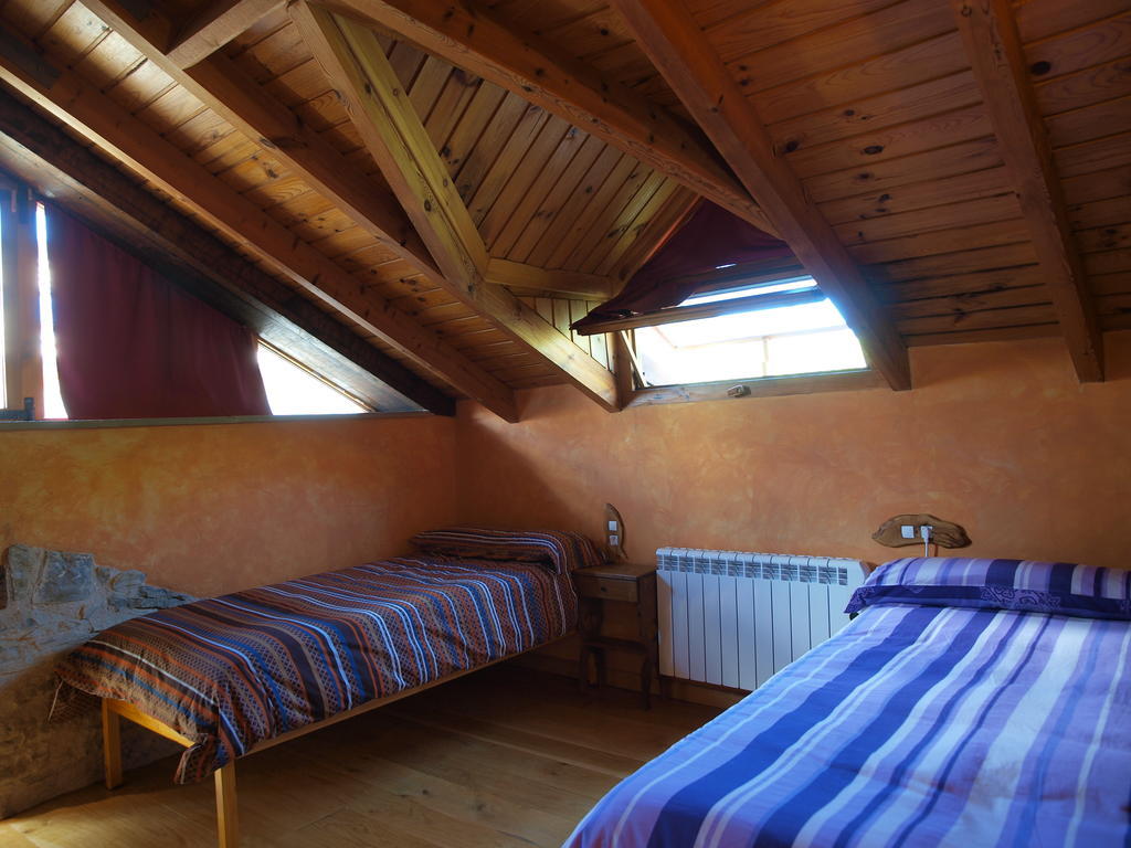 Hostal O'Porron Sabiñánigo Exterior foto