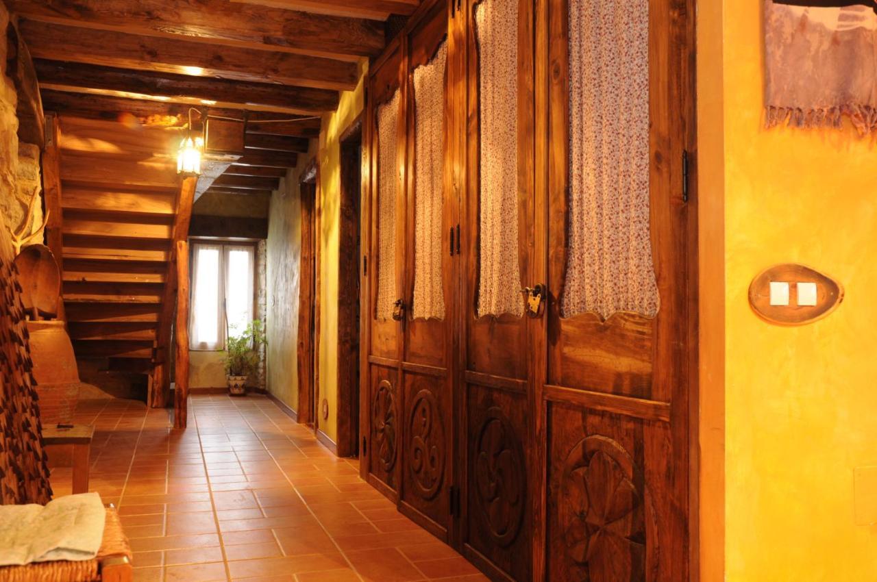 Hostal O'Porron Sabiñánigo Exterior foto